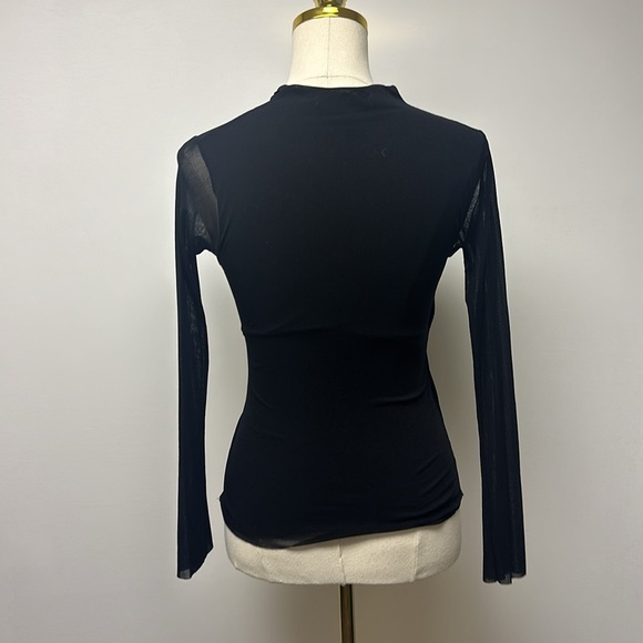 100% Nylon Long Sleeve Top - Picture 7 of 9